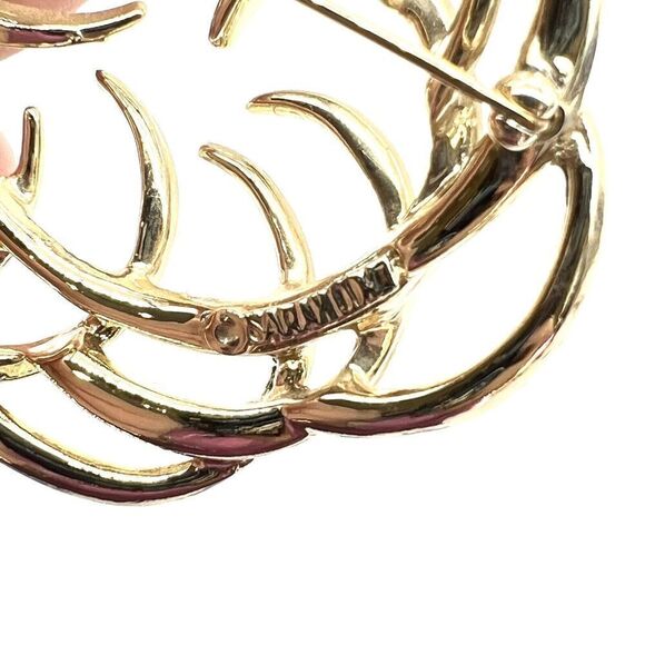 Vintage Sarah Coventry  Swirled  Gold Tone Textured 2.25" Brooch Pin - Picture 4 of 6